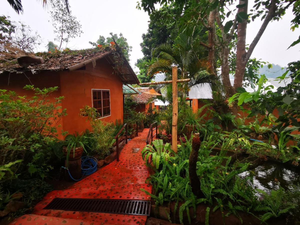 บ้านดินโฮมสเตย์ ปางอุ๋ง Ban Huai Makhuea Som Dış mekan fotoğraf